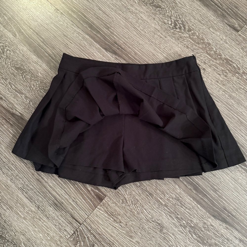 Zara Black Pleated Mini Skort - Picture 2 of 7